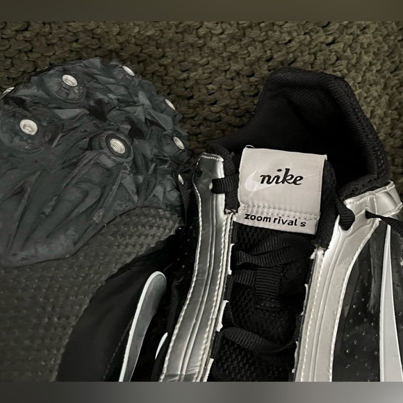 Nike Bowerman Men's Track & Field Shoes Black/Silver, Adjustable Velcro; Size 10 - Picture 7 of 15